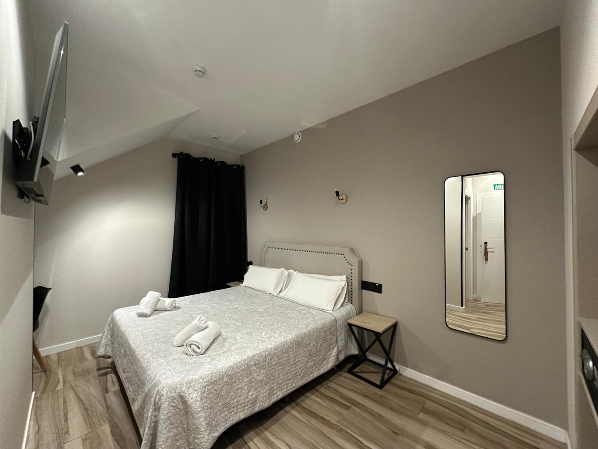 Cc Opera Suites Madrid Exterior photo
