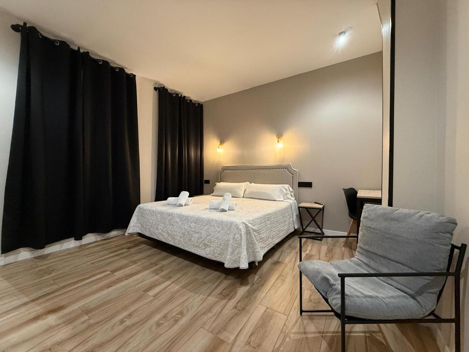 Cc Opera Suites Madrid Exterior photo