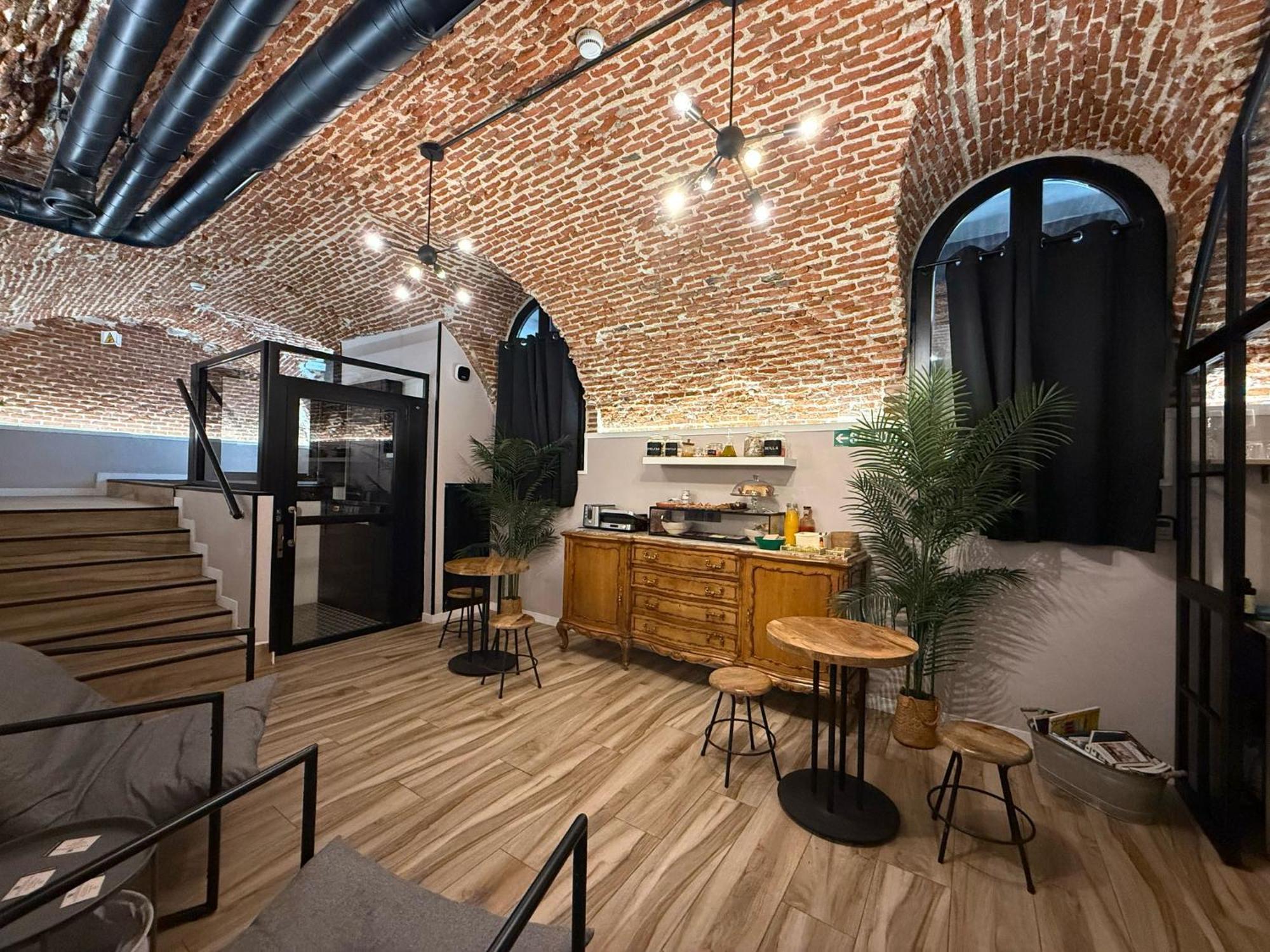 Cc Opera Suites Madrid Exterior photo